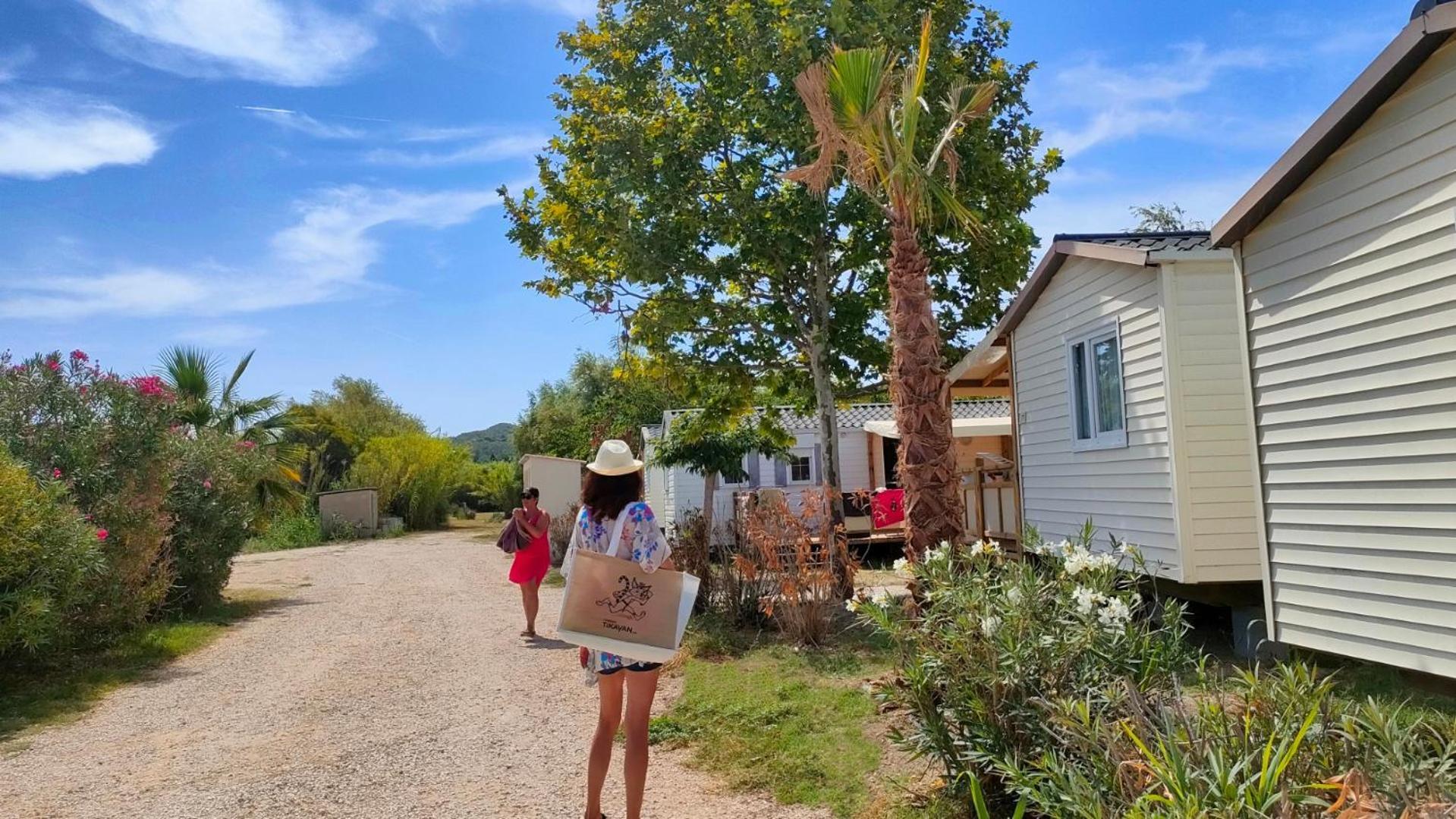 Camping Tikayan Felix De La Bastide Saint-Mitre-les-Remparts Exterior photo